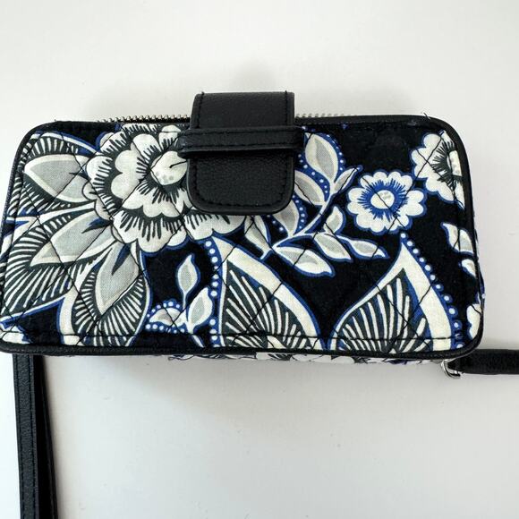 Vera Bradley Wristlet Wallet Snow Lotus Floral RFID Travel Quilted Zip Black - Picture 2 of 8